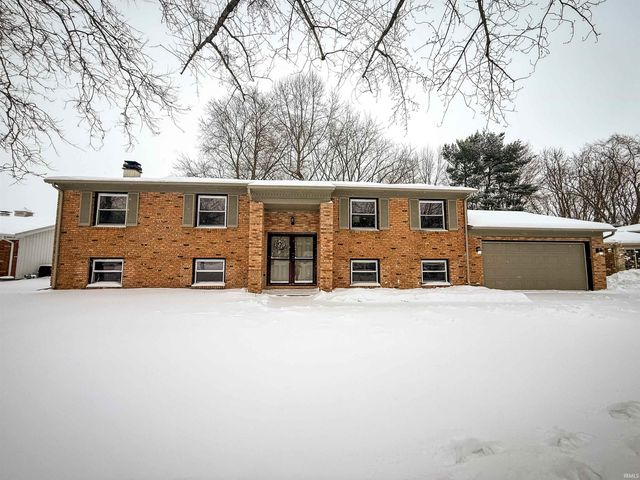 6124 Gotham Drive, South Bend, IN 46614