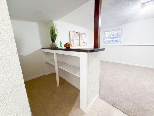 6124 Gotham Drive, South Bend, IN 46614