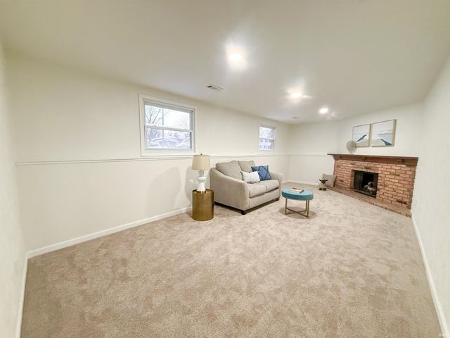 6124 Gotham Drive, South Bend, IN 46614