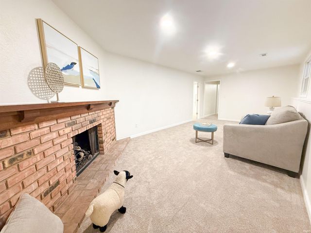 6124 Gotham Drive, South Bend, IN 46614