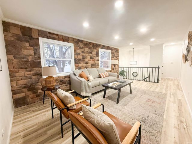 6124 Gotham Drive, South Bend, IN 46614