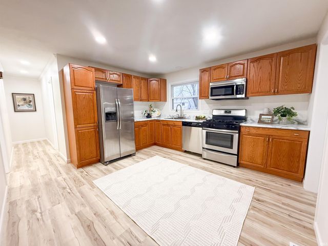 6124 Gotham Drive, South Bend, IN 46614