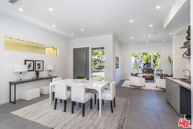 8932 Dorrington Avenue, Los Angeles, CA 90048