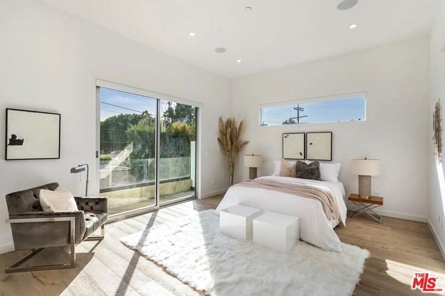8932 Dorrington Avenue, Los Angeles, CA 90048