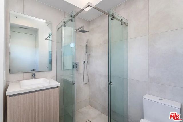 8932 Dorrington Avenue, Los Angeles, CA 90048
