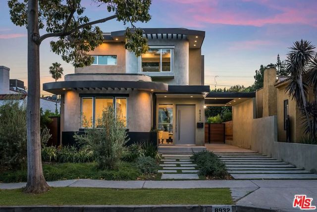 8932 Dorrington Avenue, Los Angeles, CA 90048