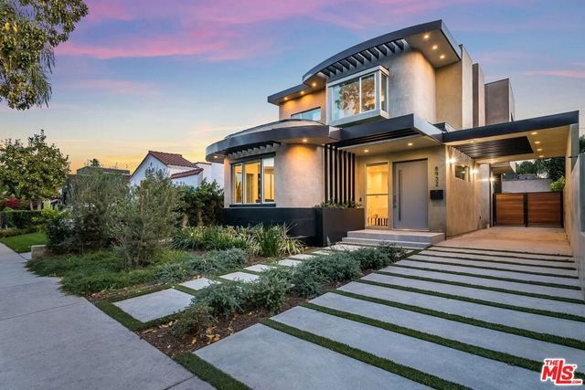 8932 Dorrington Avenue, Los Angeles, CA 90048