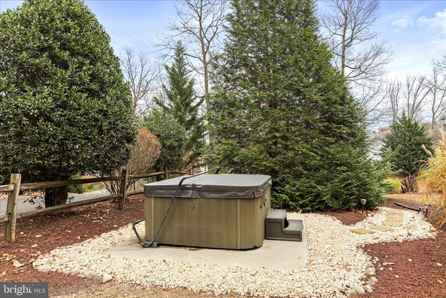 75 WAMPUM LN, Hedgesville, WV 25427