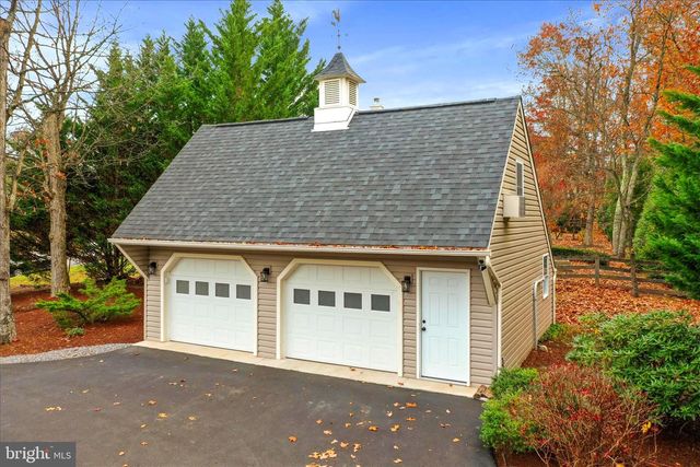 75 WAMPUM LN, Hedgesville, WV 25427