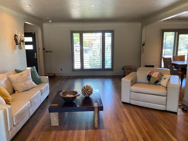 821 High St, Modesto, CA 95354