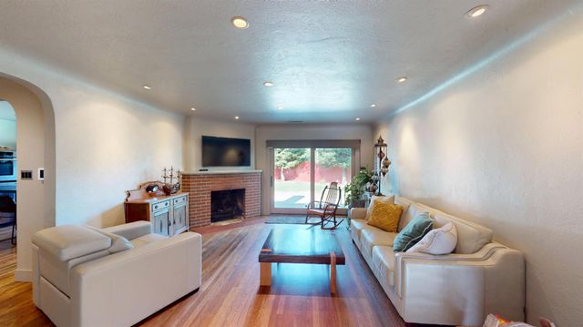 821 High St, Modesto, CA 95354