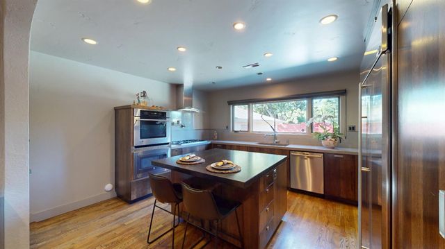 821 High St, Modesto, CA 95354