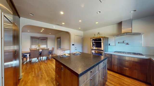 821 High St, Modesto, CA 95354