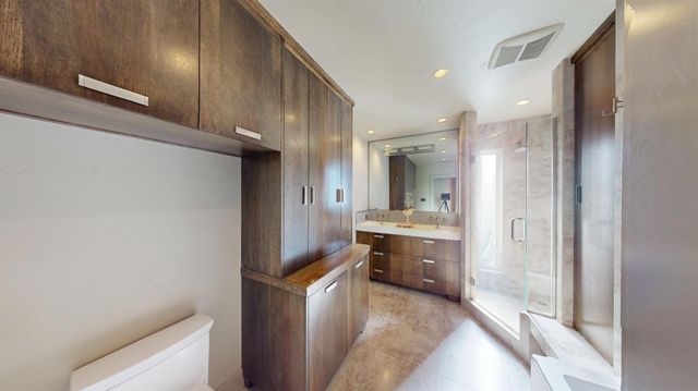 821 High St, Modesto, CA 95354