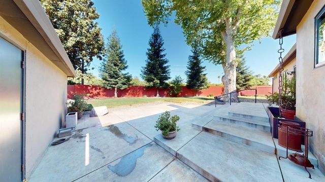 821 High St, Modesto, CA 95354