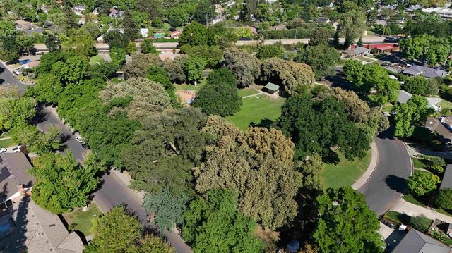 821 High St, Modesto, CA 95354