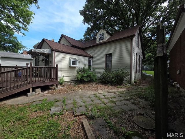 108 Portland Avenue, Belleville, IL 62220