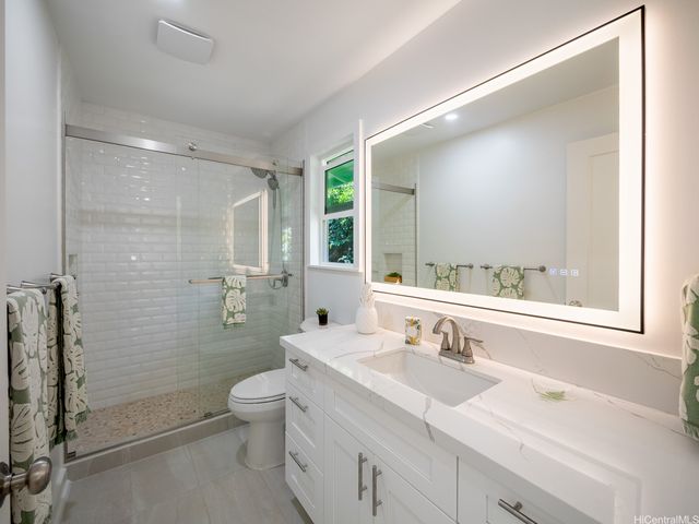 835 Ahuwale Street, Honolulu, HI 96821
