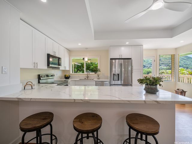 835 Ahuwale Street, Honolulu, HI 96821