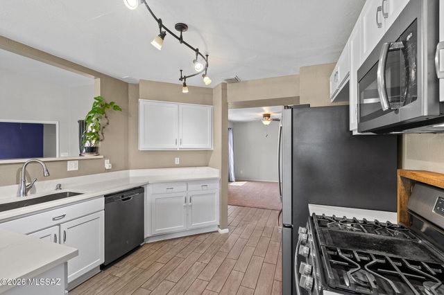 9876 N Longford Drive, Tucson, AZ 85742