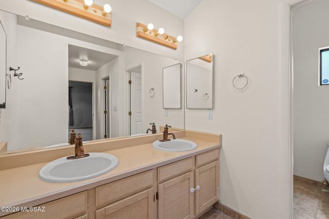 9876 N Longford Drive, Tucson, AZ 85742