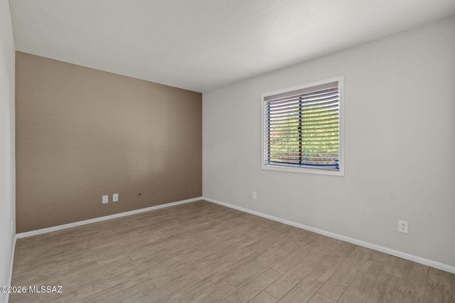 9876 N Longford Drive, Tucson, AZ 85742