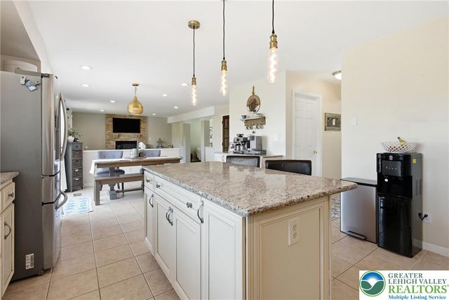 115 West Butternut Road, Williams Twp, PA 18055