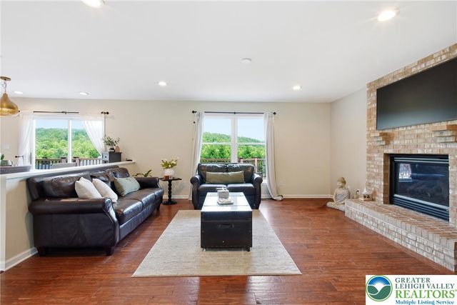 115 West Butternut Road, Williams Twp, PA 18055