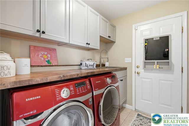 115 West Butternut Road, Williams Twp, PA 18055