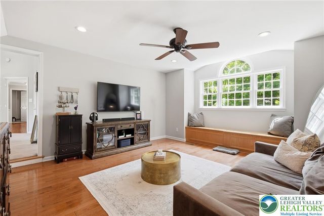115 West Butternut Road, Williams Twp, PA 18055