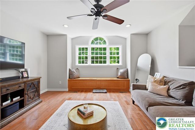 115 West Butternut Road, Williams Twp, PA 18055