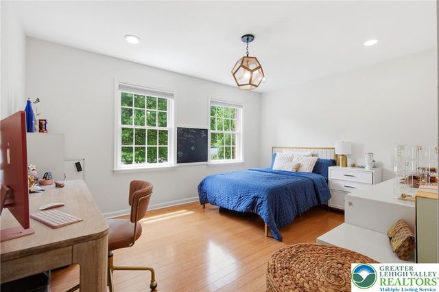 115 West Butternut Road, Williams Twp, PA 18055