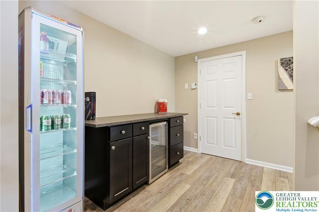 115 West Butternut Road, Williams Twp, PA 18055