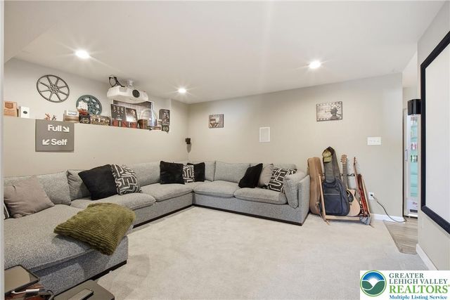 115 West Butternut Road, Williams Twp, PA 18055