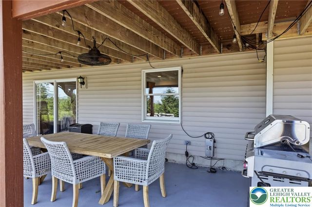 115 West Butternut Road, Williams Twp, PA 18055