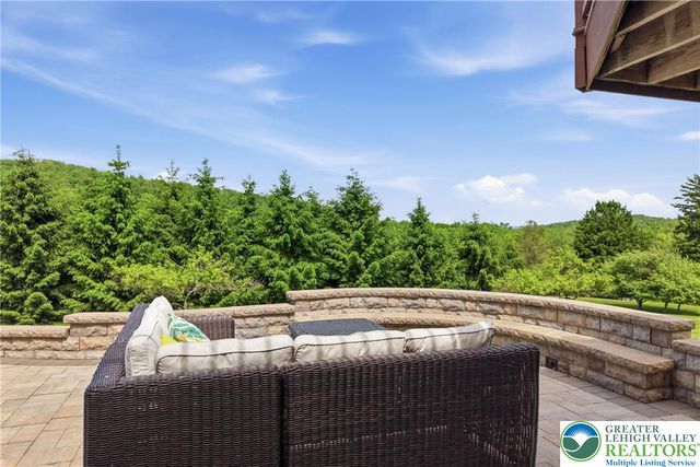 115 West Butternut Road, Williams Twp, PA 18055