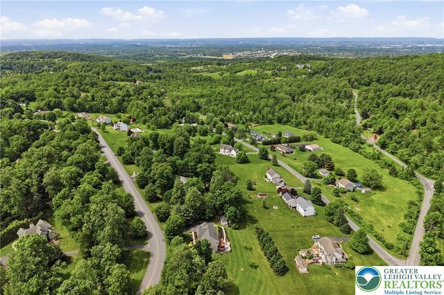 115 West Butternut Road, Williams Twp, PA 18055