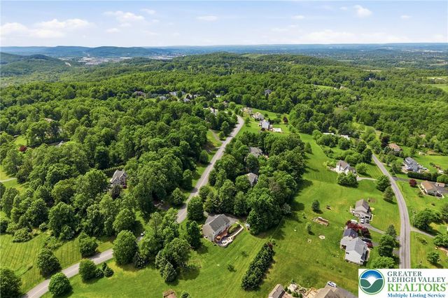 115 West Butternut Road, Williams Twp, PA 18055