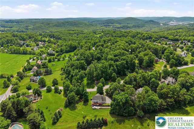 115 West Butternut Road, Williams Twp, PA 18055