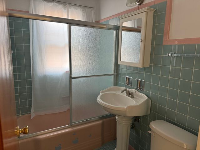 5746 N KIMBALL Avenue 2S, Chicago, IL 60659