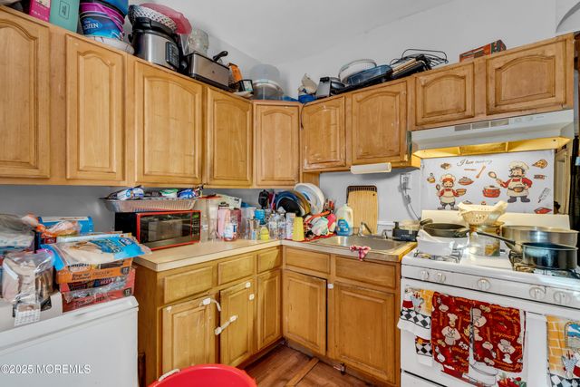 107 Bidwell Avenue, Jersey City, NJ 07305