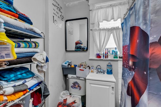 107 Bidwell Avenue, Jersey City, NJ 07305