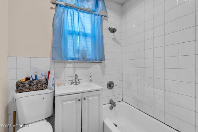 107 Bidwell Avenue, Jersey City, NJ 07305