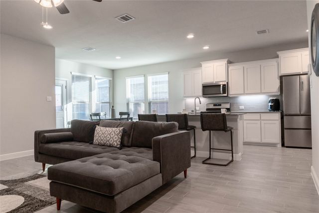 11512 Harp Lane, Fort Worth, TX 76052