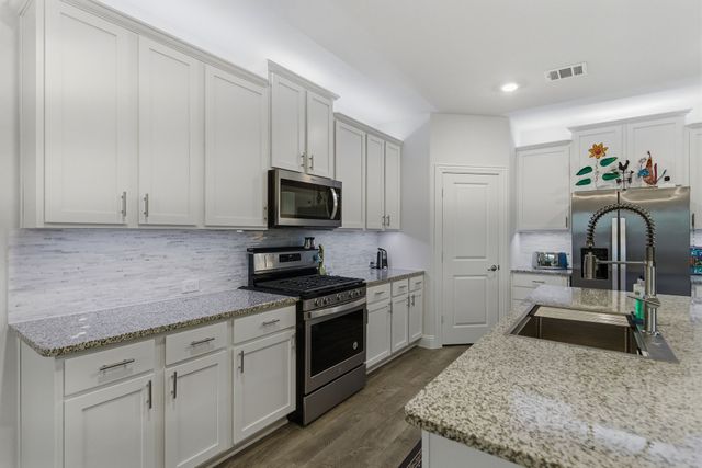 2900 Faro Road, Aubrey, TX 76227