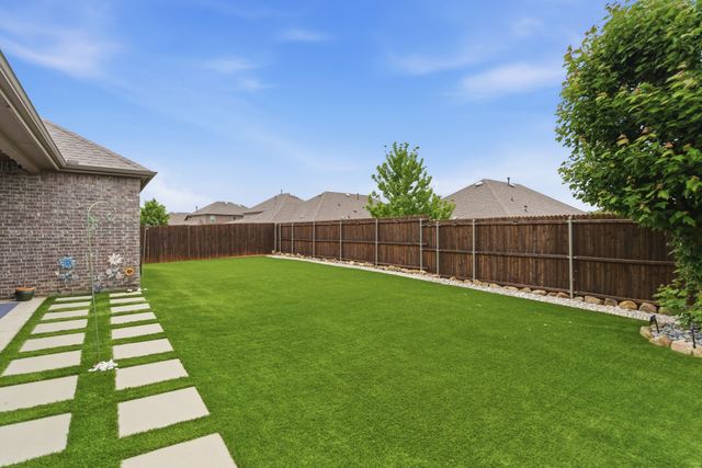 2900 Faro Road, Aubrey, TX 76227
