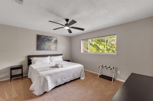 406 Christina Lane, Friendswood, TX 77546