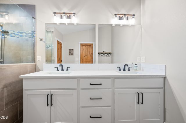 5391 NW Frank Way, Redmond, OR 97756