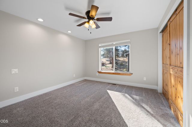 5391 NW Frank Way, Redmond, OR 97756