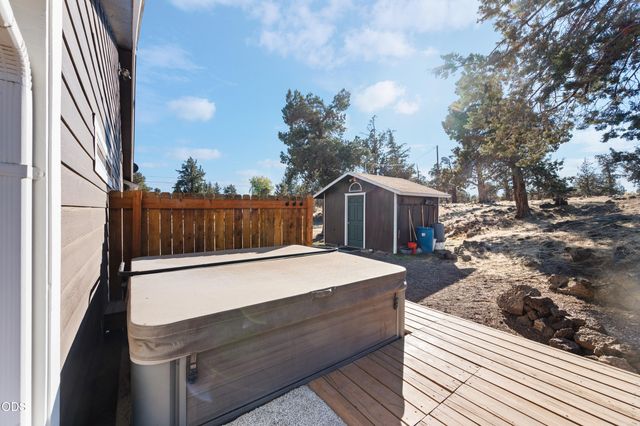 5391 NW Frank Way, Redmond, OR 97756